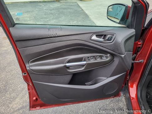 Used 2014 Ford Escape Titanium FWD image 23