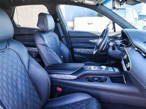 Used 2025 Genesis GV70 3.5T Sport w/ Sport Advanced Package image 18