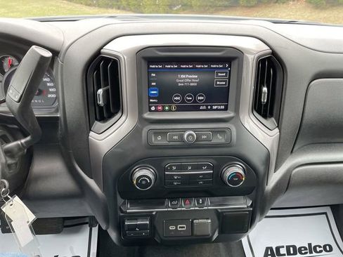 Used 2021 Chevrolet Silverado 1500 Custom image 18