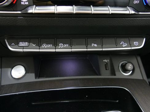 Used 2023 Audi Q5 2.0T Premium w/ Convenience Package AWD/4WD image 20
