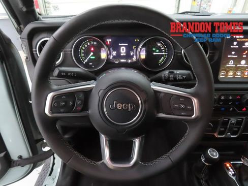 Used 2023 Jeep Wrangler Unlimited Sahara w/ Cold Weather Group AWD/4WD image 14