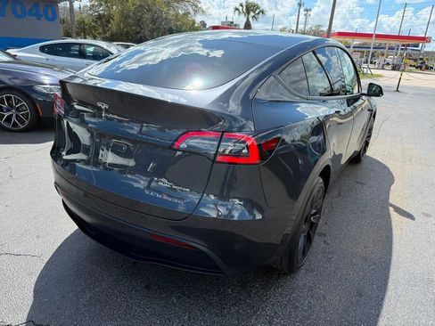 Used 2024 Tesla Model Y Long Range image 5