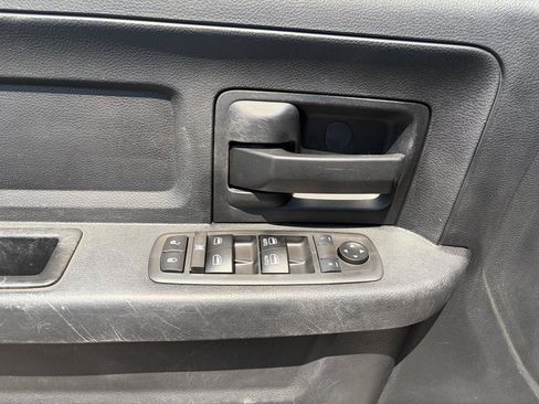 Used 2014 RAM 2500 ST AWD/4WD image 18