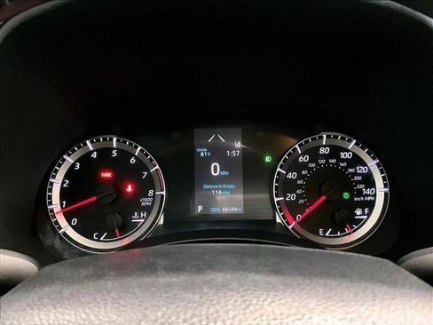 Used 2022 Toyota Highlander LE FWD image 22