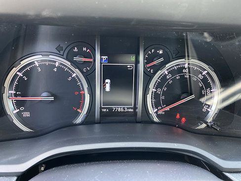 Certified 2023 Toyota 4Runner TRD Off-Road Premium w/ Moonroof Package AWD/4WD image 14