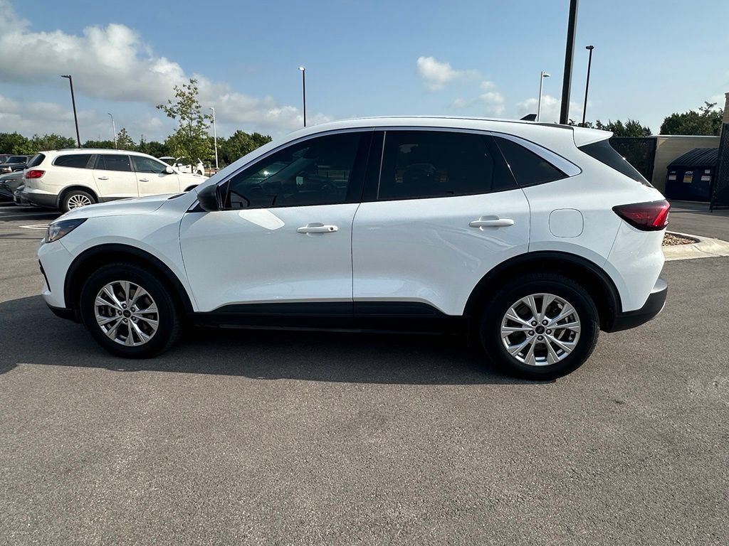 Used 2023 Ford Escape Active w/ Tech Pack #1 AWD/4WD image 6