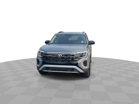 Used 2026 Volkswagen Atlas Peak Edition AWD/4WD image 3
