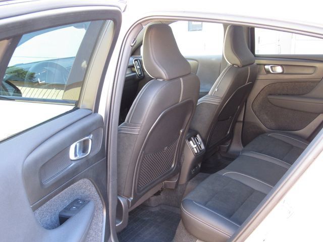 Used 2023 Volvo C40 P8 Recharge Ultimate w/ Protection Package Premier AWD/4WD image 14
