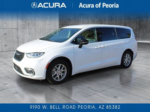 Used 2024 Chrysler Pacifica Touring-L FWD image 1
