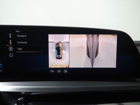 Used 2024 Cadillac Lyriq Sport RWD image 30
