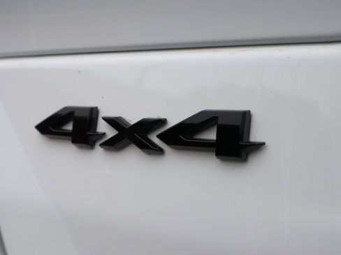 Used 2023 Jeep Grand Cherokee Altitude AWD/4WD image 6