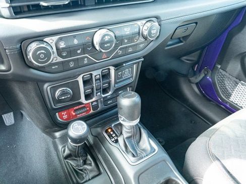 New 2026 Jeep Gladiator Mojave w/ Safety Group AWD/4WD image 22