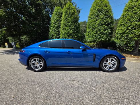 Used 2018 Porsche Panamera 4 AWD/4WD image 6