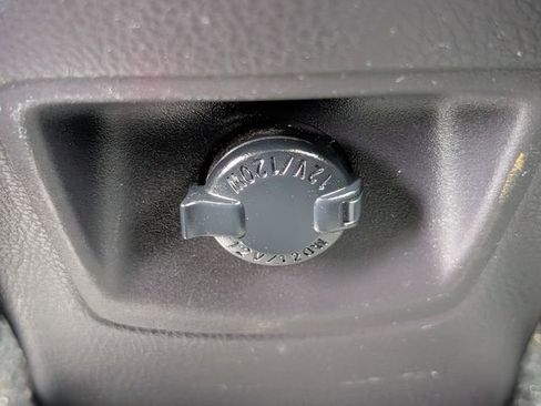 Used 2018 Toyota RAV4 LE w/ All Weather Liner Package AWD/4WD image 27