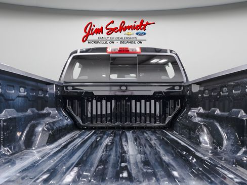Used 2024 GMC Canyon AT4 w/ Technology Package AWD/4WD image 34