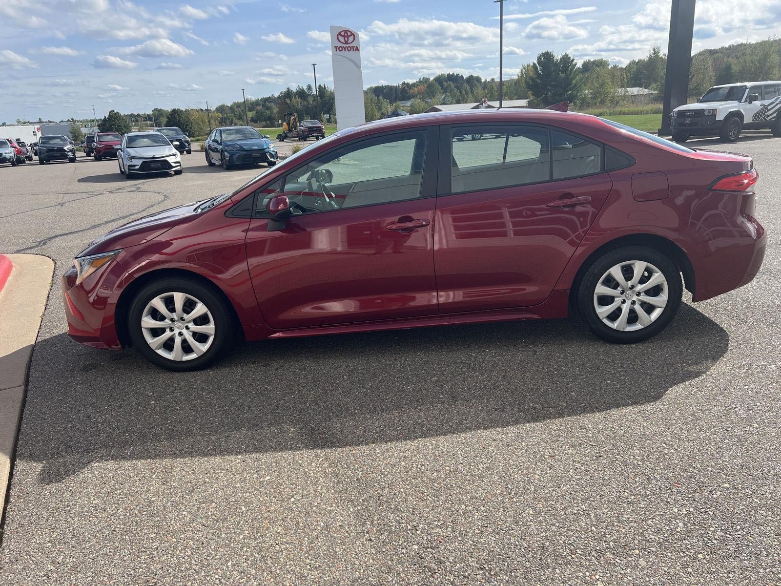 Used 2025 Toyota Corolla LE FWD image 8