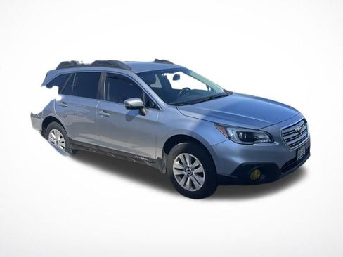 Used 2017 Subaru Outback 2.5i Premium AWD/4WD image 2