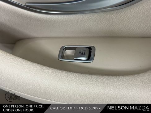 Used 2017 Mercedes-Benz E 300 4MATIC image 50