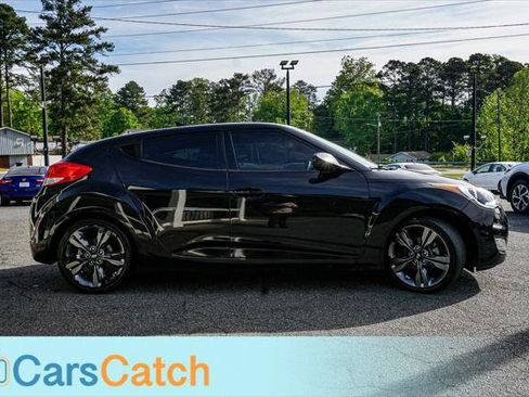 Used 2016 Hyundai Veloster w/ Option Group 03 image 2