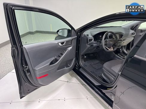 Used 2018 Hyundai Ioniq Blue image 5