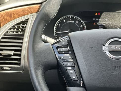 Used 2024 Nissan Armada SL w/ Captain's Chairs Package AWD/4WD image 9