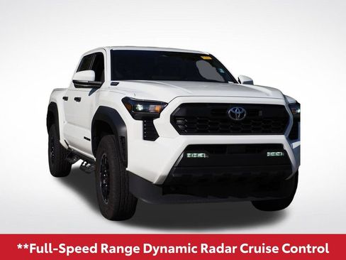 Used 2024 Toyota Tacoma TRD Off-Road AWD/4WD image 8
