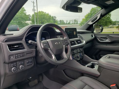 Used 2024 Chevrolet Tahoe RST w/ Luxury Package AWD/4WD image 29