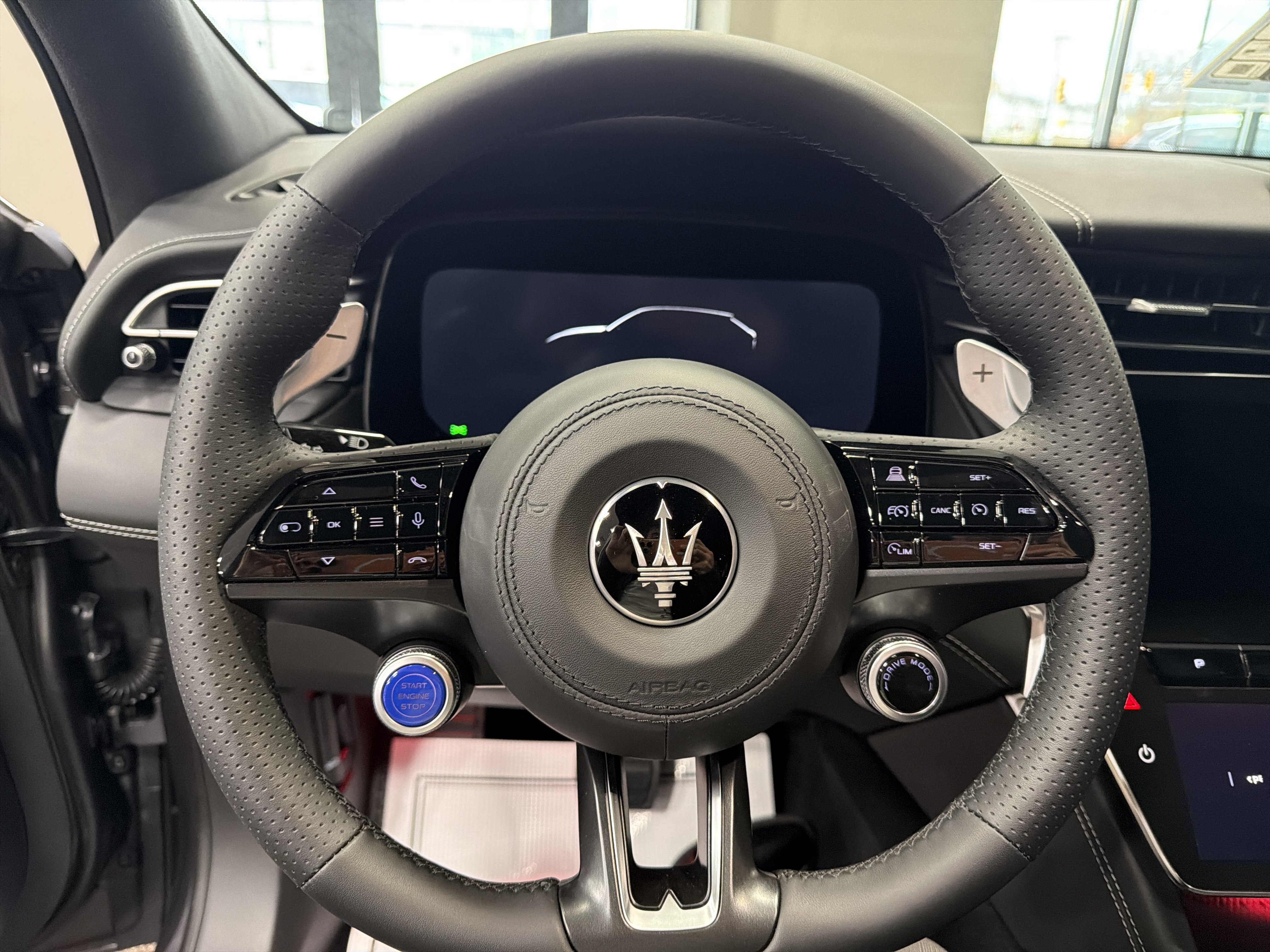 Used 2025 Maserati Grecale GT AWD/4WD image 9