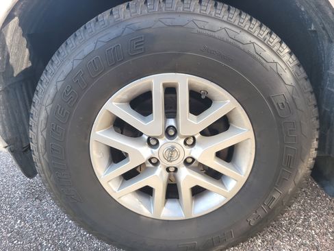 Used 2017 Nissan Frontier SV w/ SV Value Truck Package image 9