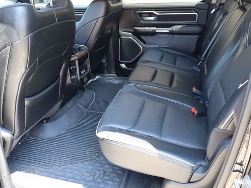 Used 2022 RAM 1500 Laramie AWD/4WD image 5