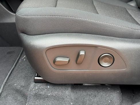 New 2026 Chevrolet Traverse LT w/ Sun and Wheel Package FWD image 12