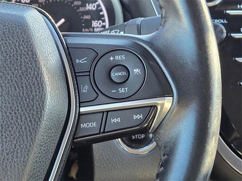 Certified 2018 Toyota Camry XLE image 10