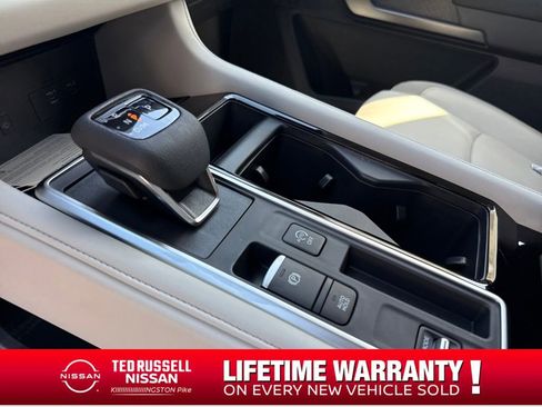 New 2026 Nissan Pathfinder SL image 24