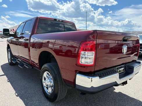 Used 2024 RAM 2500 Tradesman w/ Chrome Appearance Group AWD/4WD image 7