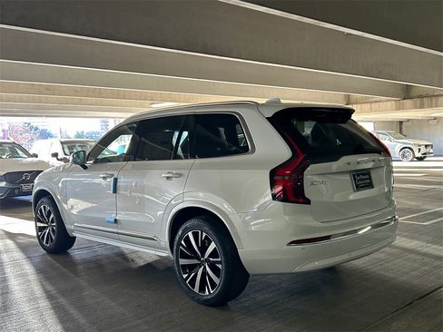 New 2026 Volvo XC90 B5 Core w/ Protection Package image 4