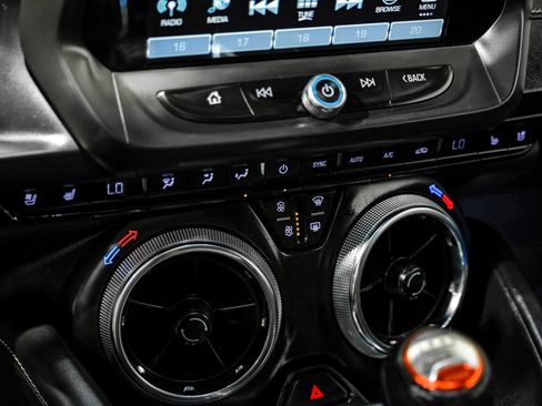 Used 2018 Chevrolet Camaro SS RWD image 30