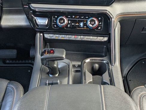 Used 2024 GMC Sierra 1500 AT4 AWD/4WD image 19
