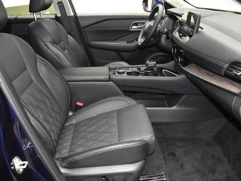 Certified 2026 Nissan Rogue Platinum w/ Platinum Premium Package AWD/4WD image 24