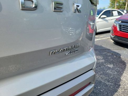 Used 2023 Nissan Pathfinder Platinum w/ Cargo Package AWD/4WD image 7