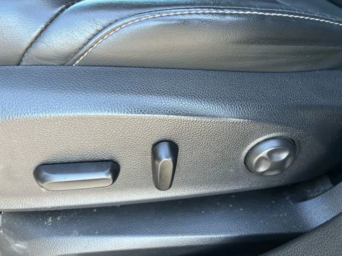 Used 2016 Buick Envision Premium AWD/4WD image 22