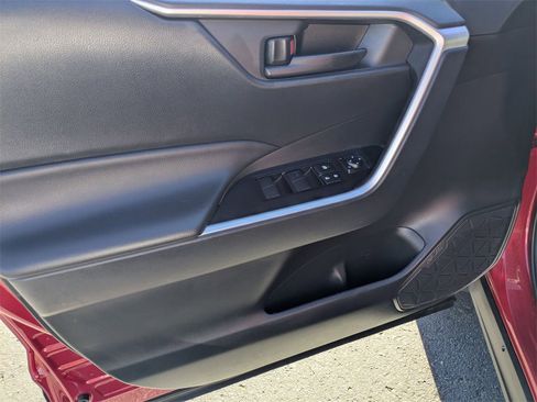 Used 2025 Toyota RAV4 LE image 15