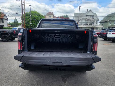 Used 2026 GMC Sierra EV Elevation AWD/4WD image 18