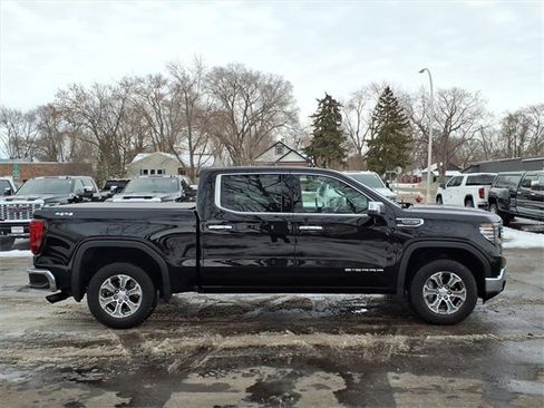 Used 2022 GMC Sierra 1500 SLT w/ SLT Convenience Package image 2