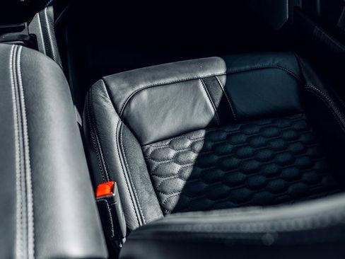 New 2026 Ford F250 Lariat w/ Black Appearance Package image 32