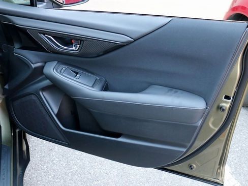 Used 2025 Subaru Outback Premium image 31