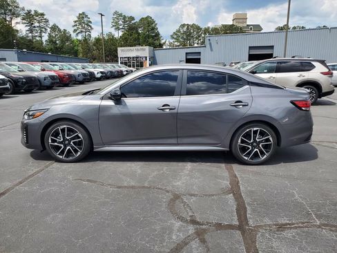 Certified 2025 Nissan Sentra SR w/ SR Premium Package FWD image 8