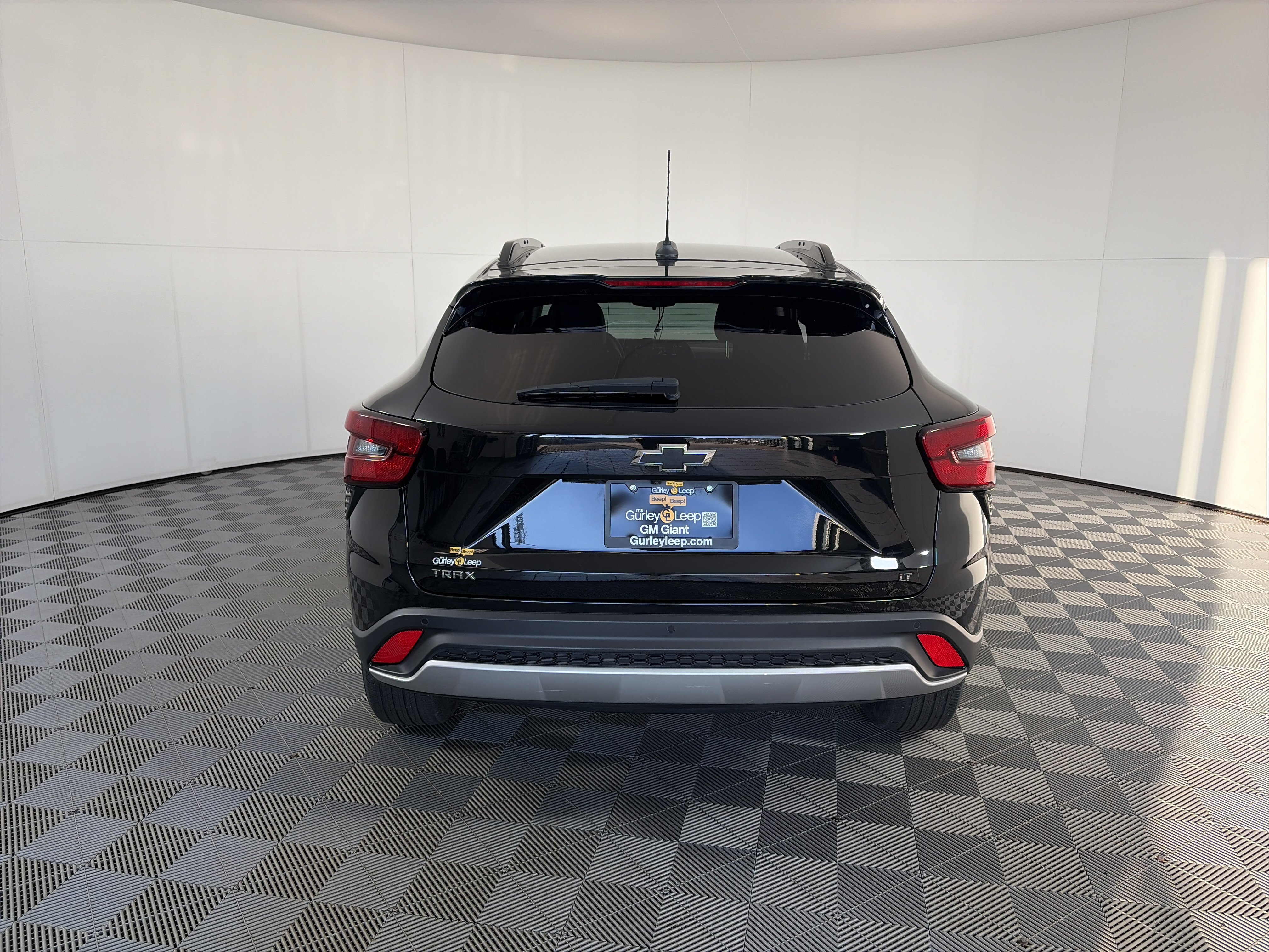 Used 2024 Chevrolet Trax LT w/ Driver Confidence Package FWD image 9