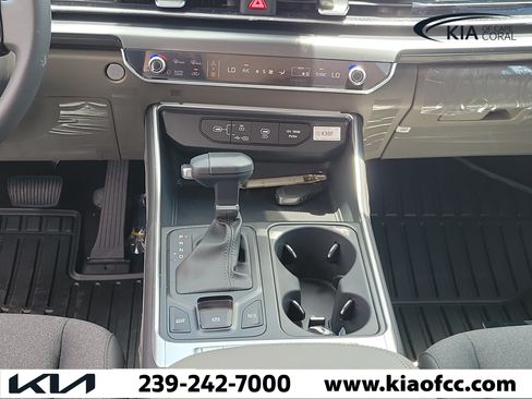 New 2026 Kia Carnival LX FWD image 20