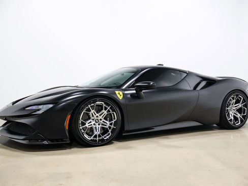 Used 2022 Ferrari SF90 Stradale image 11