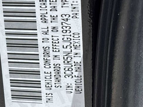 Used 2018 RAM 2500 Laramie w/ Sport Appearance Group image 23